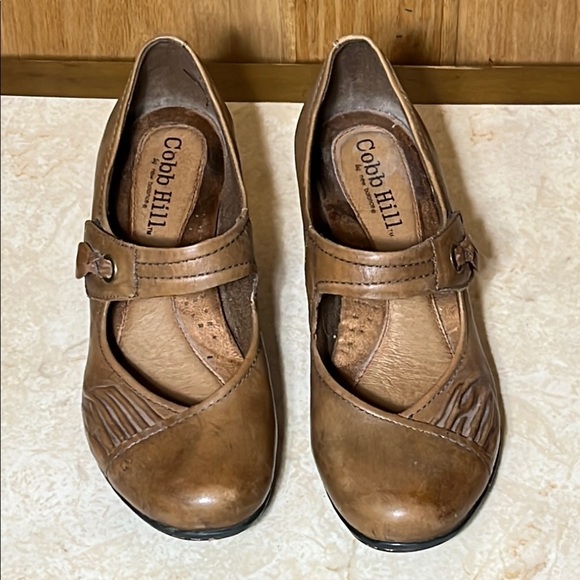 Cobb Hill by New Balance Light Brown Leather Mary Jane Heels Size 9 - Picture 6 of 11